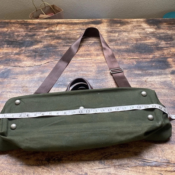 Line of Trade weekender bag olive green canvas w/ brown leather & nylon straps - Picture 10 of 16